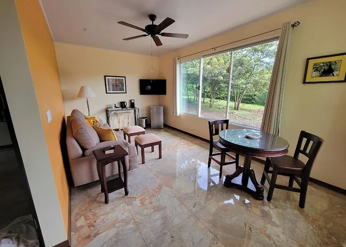 2 Bedroom With Pool Bed and breakfast