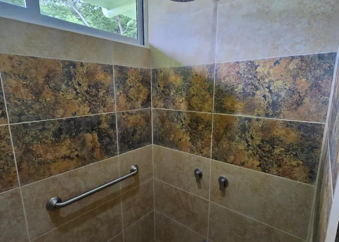 2 Bedroom With Pool