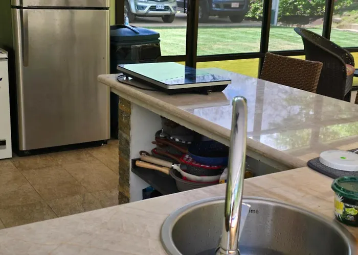 2 Bedroom With Pool Bed and breakfast *